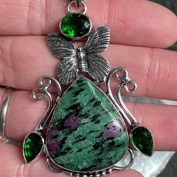 Sparkly Ruby Zoisite Butterfly Pendant Stone Crystal Jewelry - Picture 3 of 6